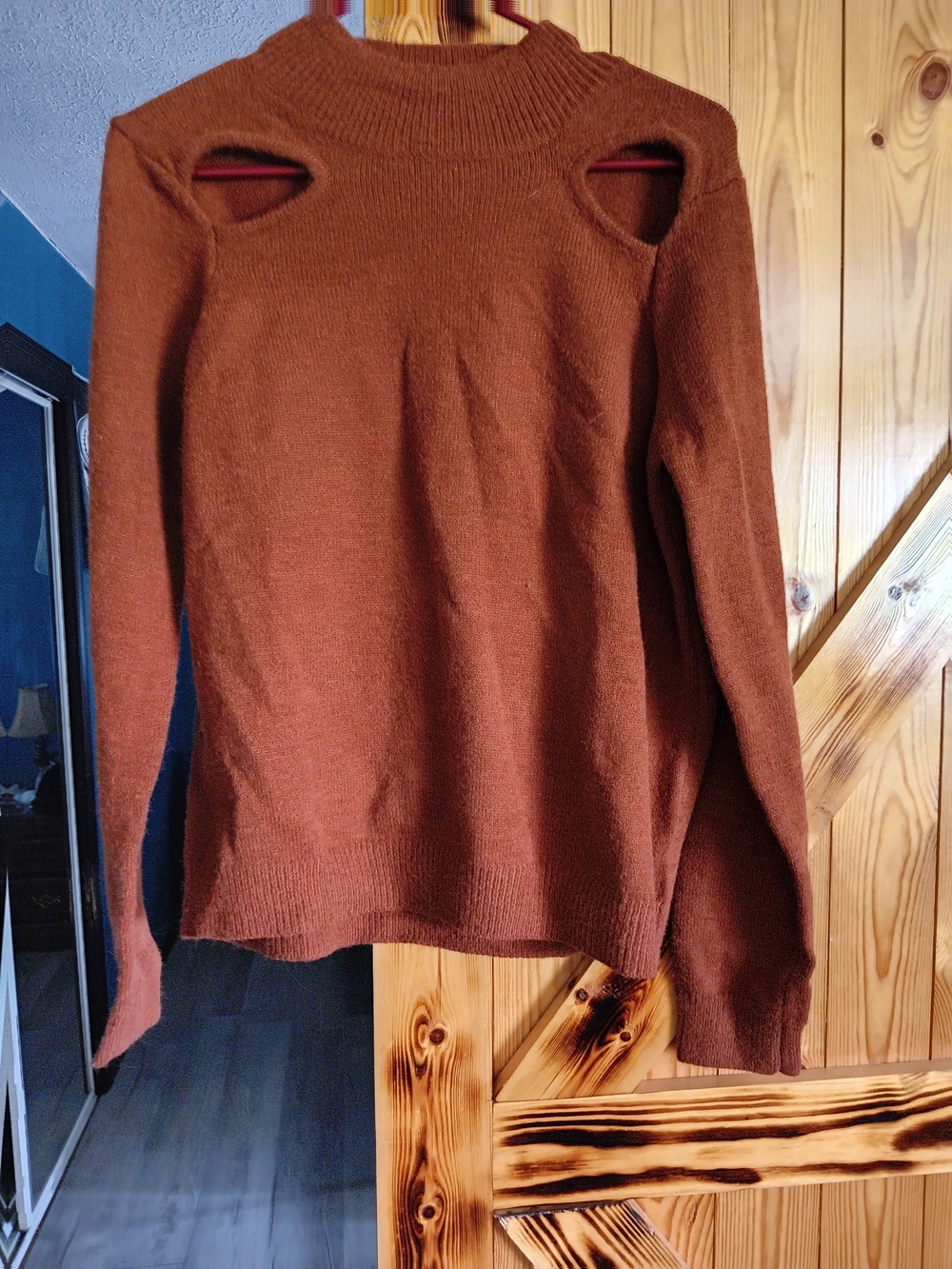 Women’s Rust Cutout Shoulder Sweater